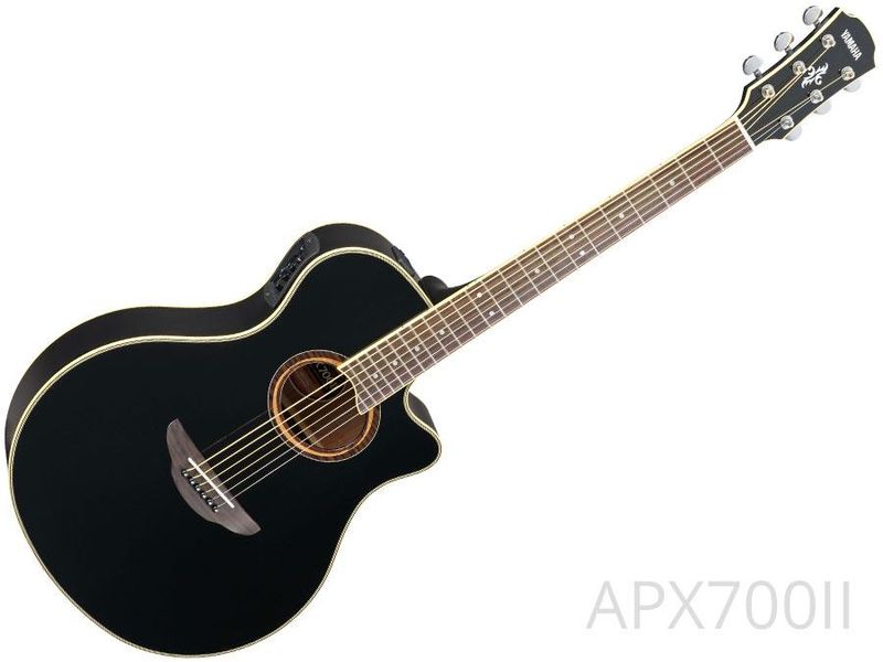 Yamaha APX700II - Black